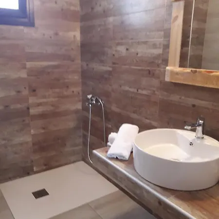 בית נופש Aelia *